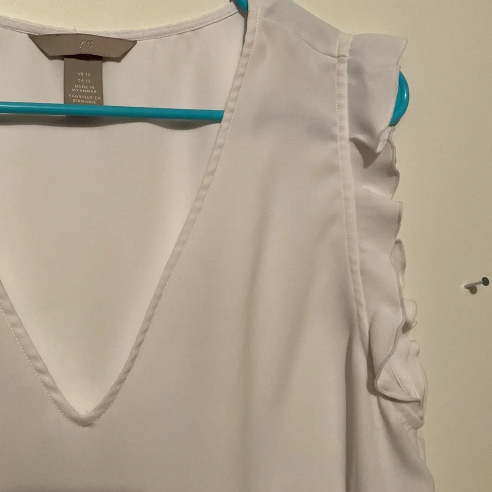 H&M blouse - Picture 3 of 3